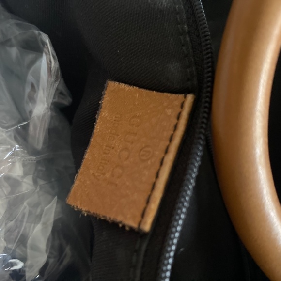 Gucci handbag, authentic, comes with Gucci authenticity card.. Perfect condition - Picture 7 of 9